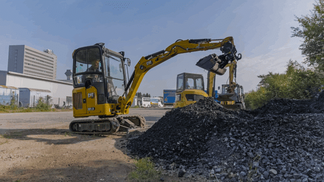 Caterpillar 301.8-Dortmund-Fahschule-Clemens