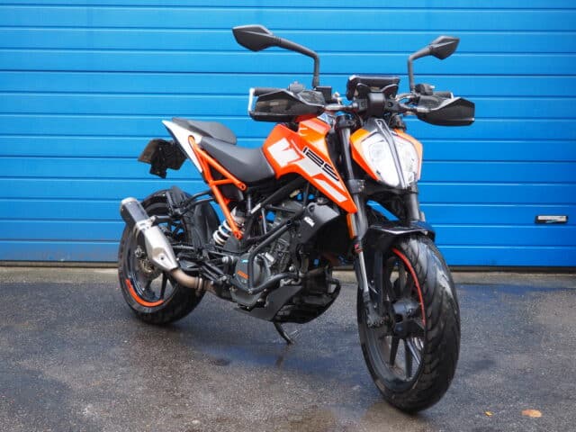 KTM 125 Duke-Dortmund-Fahschule-Clemens