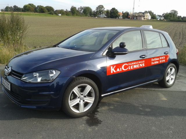 VW-Golf VII (6x)-Dortmund-Fahschule-Clemens